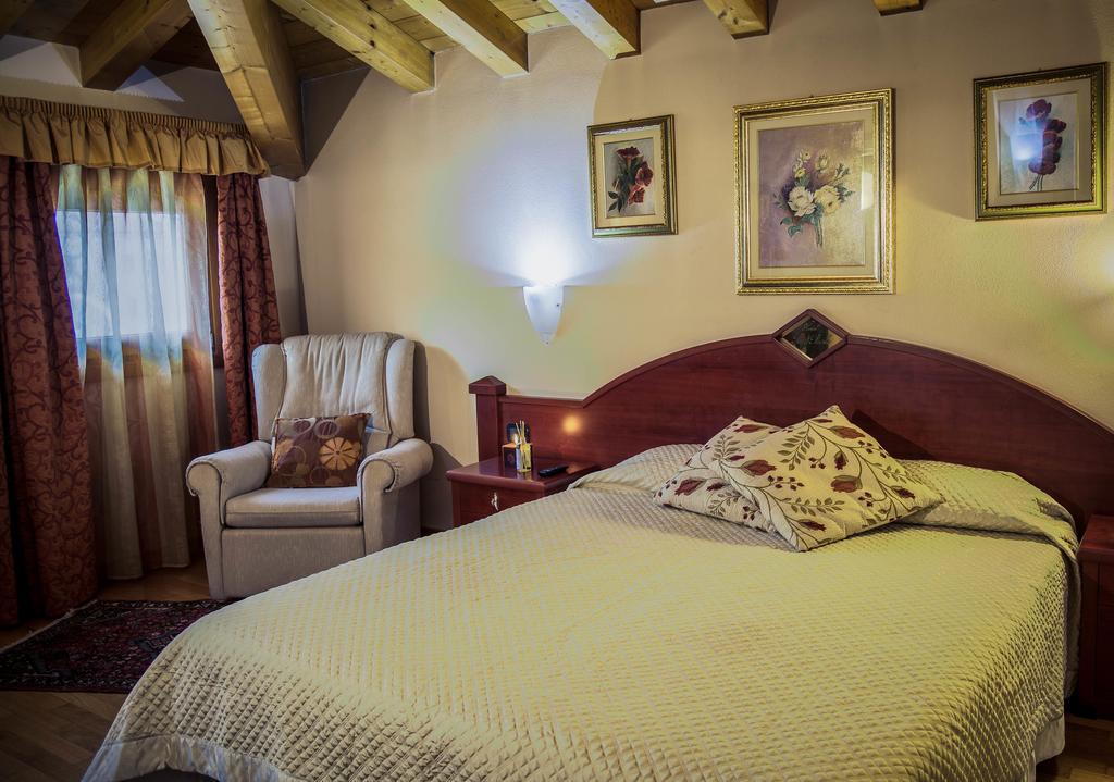 Hotel San Paolo Кампозампьеро Номер фото